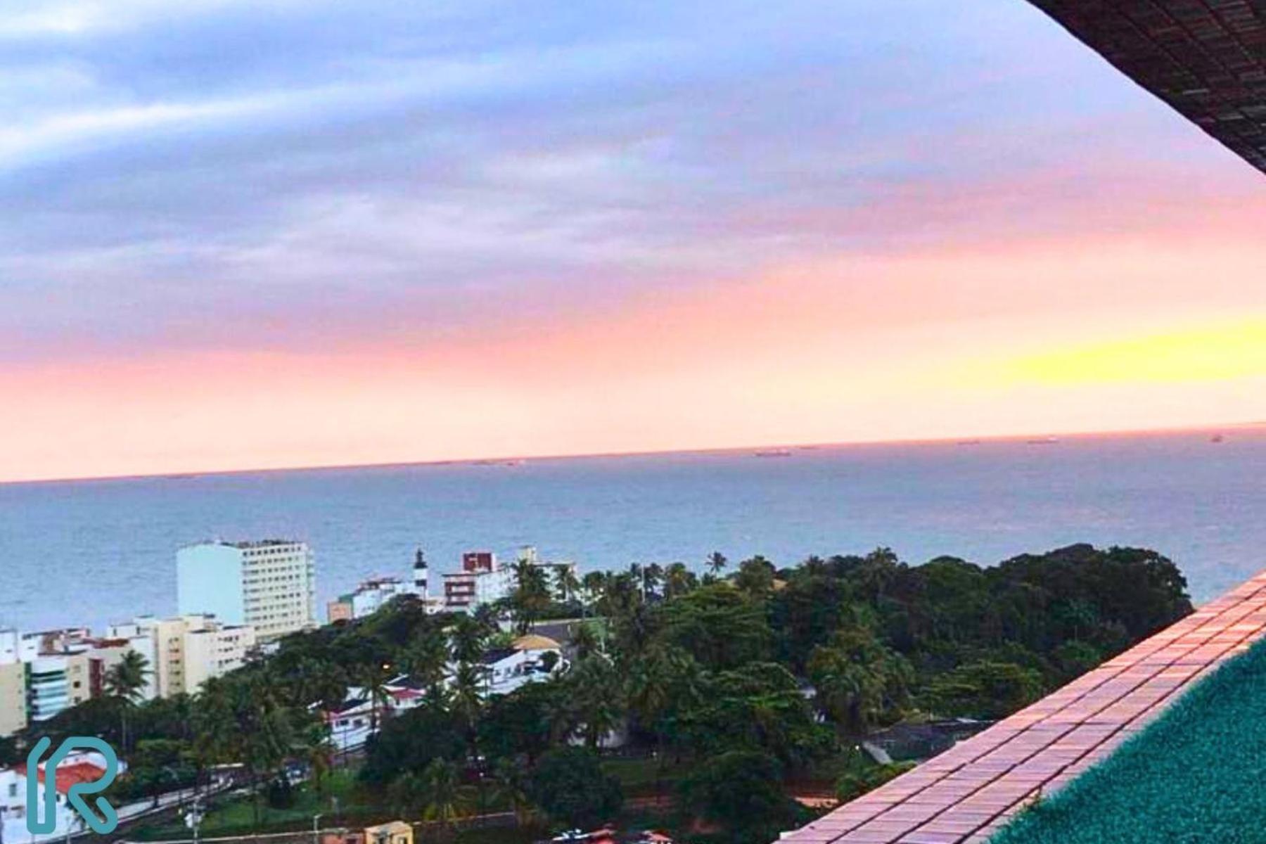 Lindo Vista Mar Completo Com Piscina No Rooftop Do Edf, Proximo Ao Porto Da Barra Apartamento
