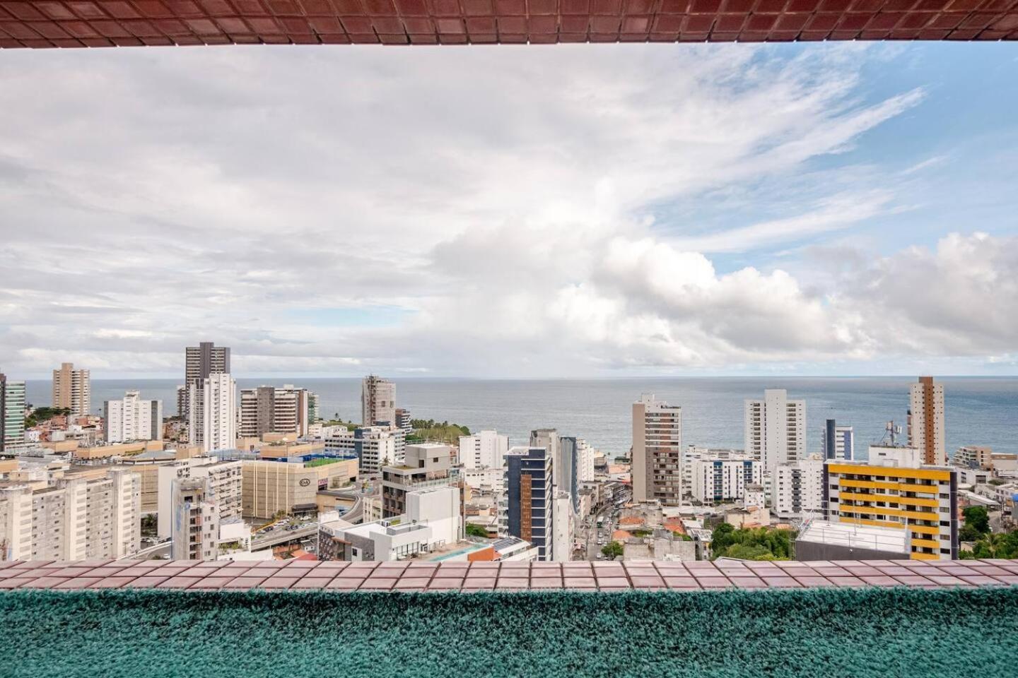 Lindo Vista Mar Completo Com Piscina No Rooftop Do Edf, Proximo Ao Porto Da Barra Apartamento Salvador de Bahía