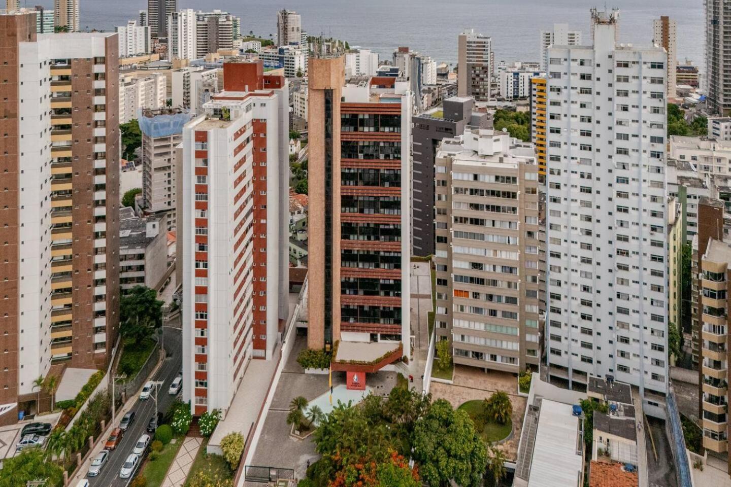Lindo Vista Mar Completo Com Piscina No Rooftop Do Edf, Proximo Ao Porto Da Barra Apartamento Salvador de Bahía